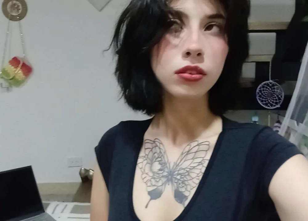 kitty_iris_ Offline XXX-Chat