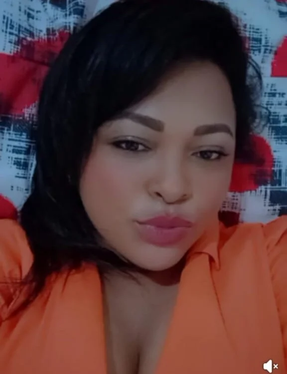 Lola_west offline chatrum