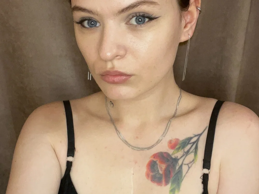 Elli-Lyi's Offline Chat Room