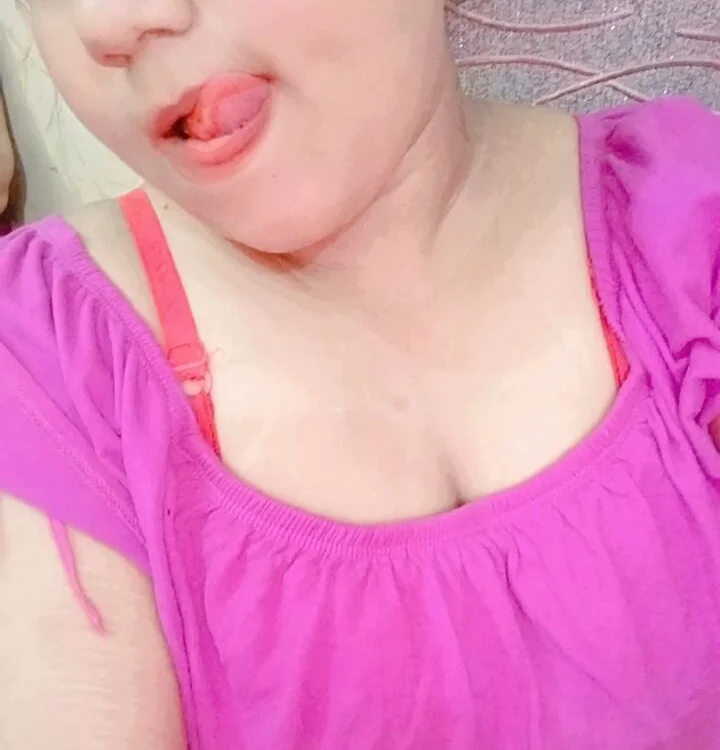 Hot_Queen055 Offline Chatraum