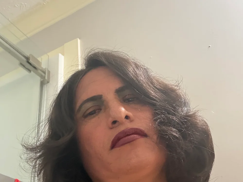 AtenasYDiosaTrans' Offline Chat Room