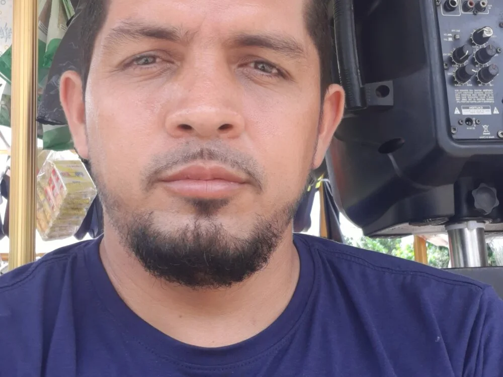 Bix_atrevido's Offline XXX Chat