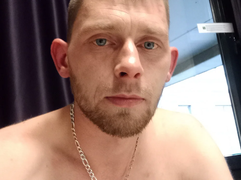 karll923's Offline Chat Room