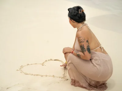 Baby_Venuss webcam livesex profile in brunette cams