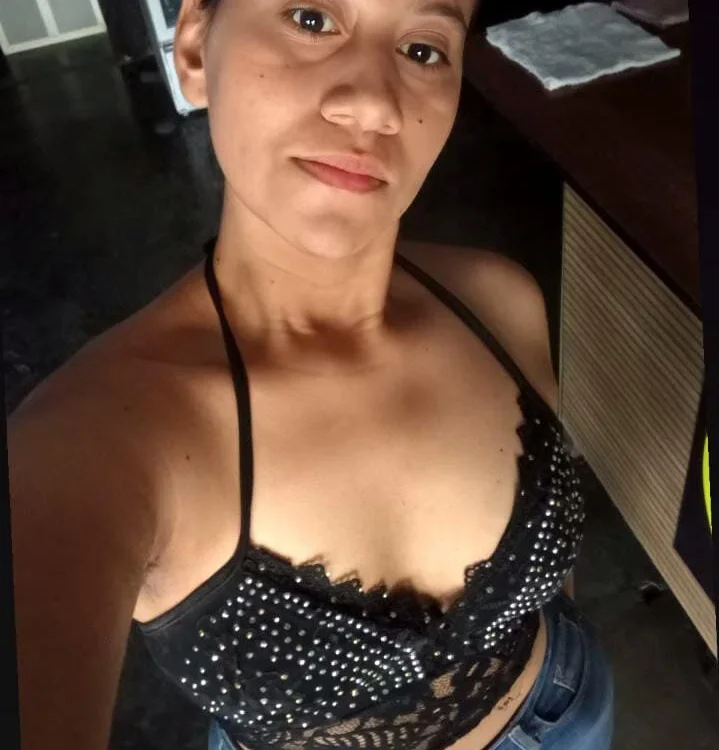 amara_lux19's Offline XXX Chat