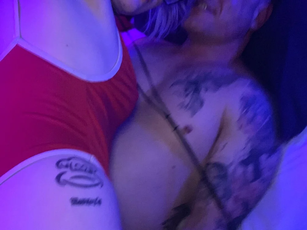 Cumworthy69's Offline XXX Chat