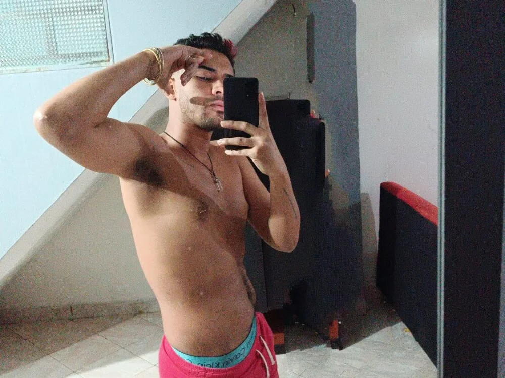 ryanse_hot Chat XXX Ngoại tuyến