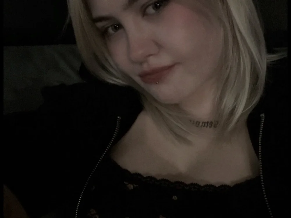 licoricestick Offline XXX-Chat