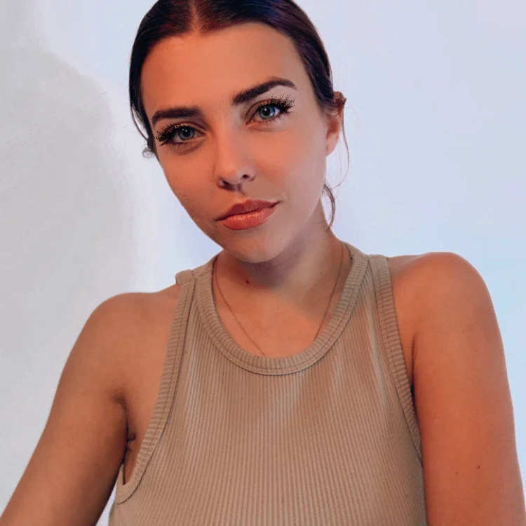fabiolaxx's Offline Chat Room