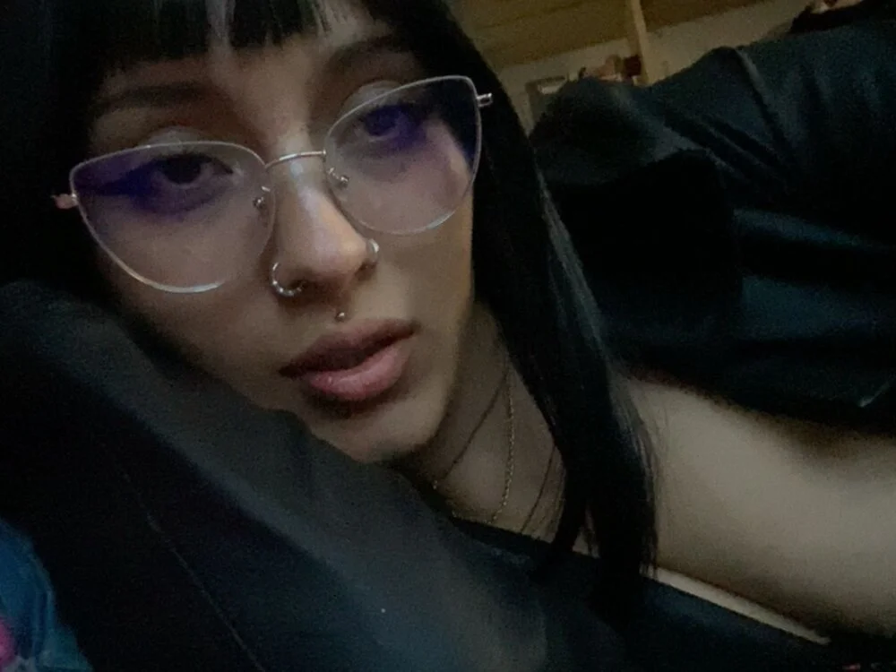 Scarlett_miillern Offline XXX chat