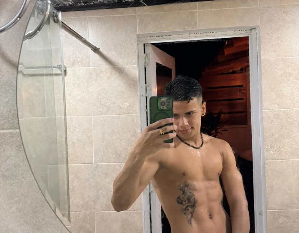 ronal_18_sexy's Offline XXX Chat