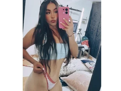 miss_charlott_18 profile