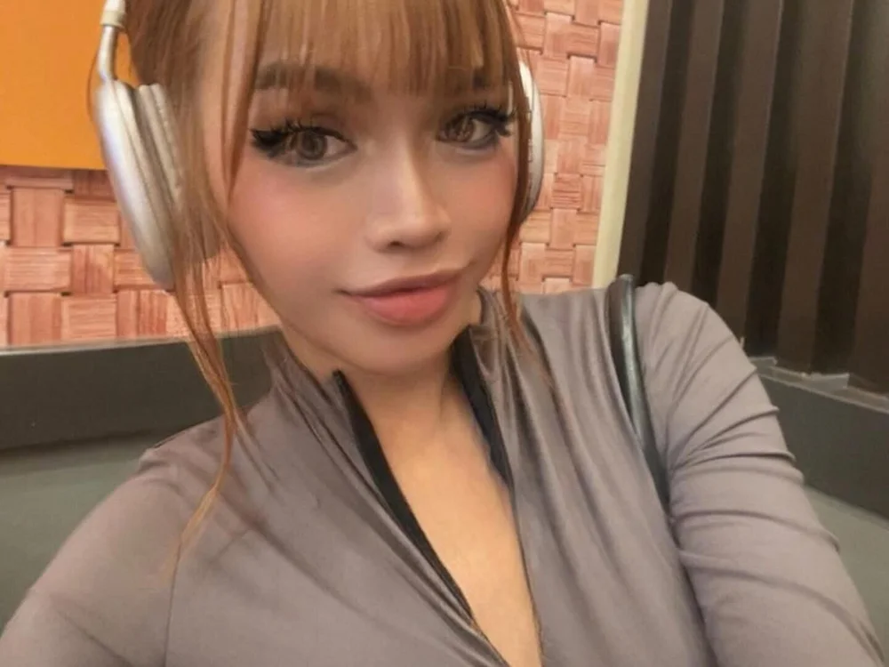 MissSexyDork77's Offline XXX Chat