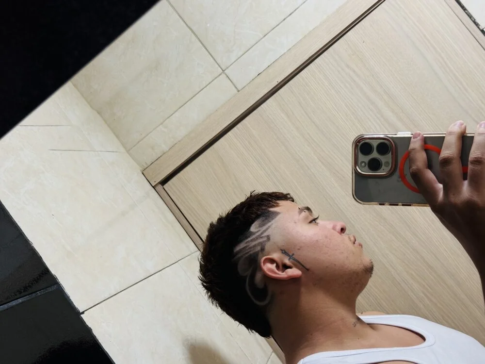 kenny_very_hof's Offline Chat Room