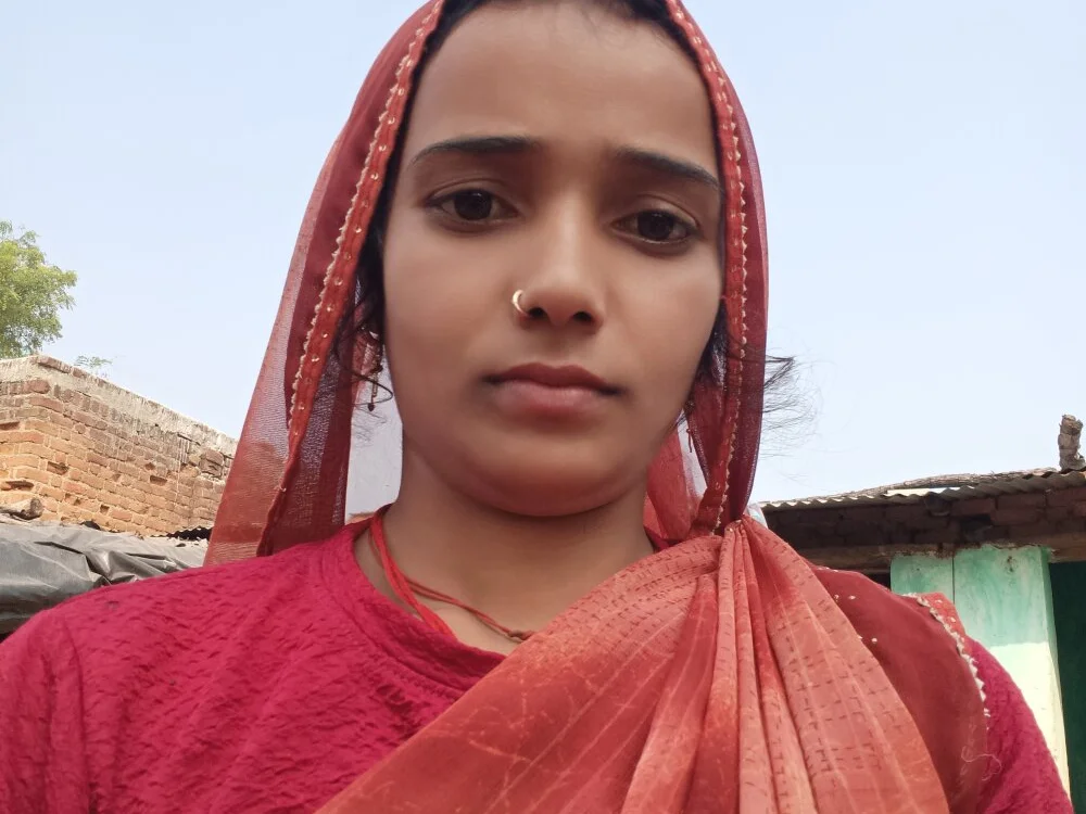 manishahot133 離線 XXX 聊天