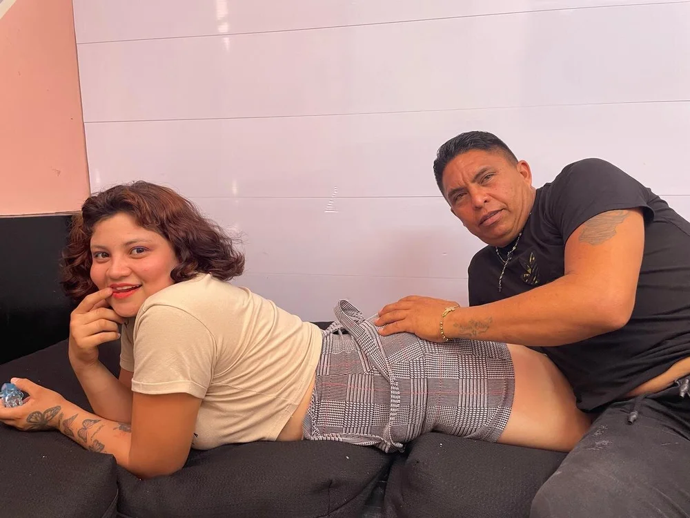KeylaAndKeyler's Offline Chat Room