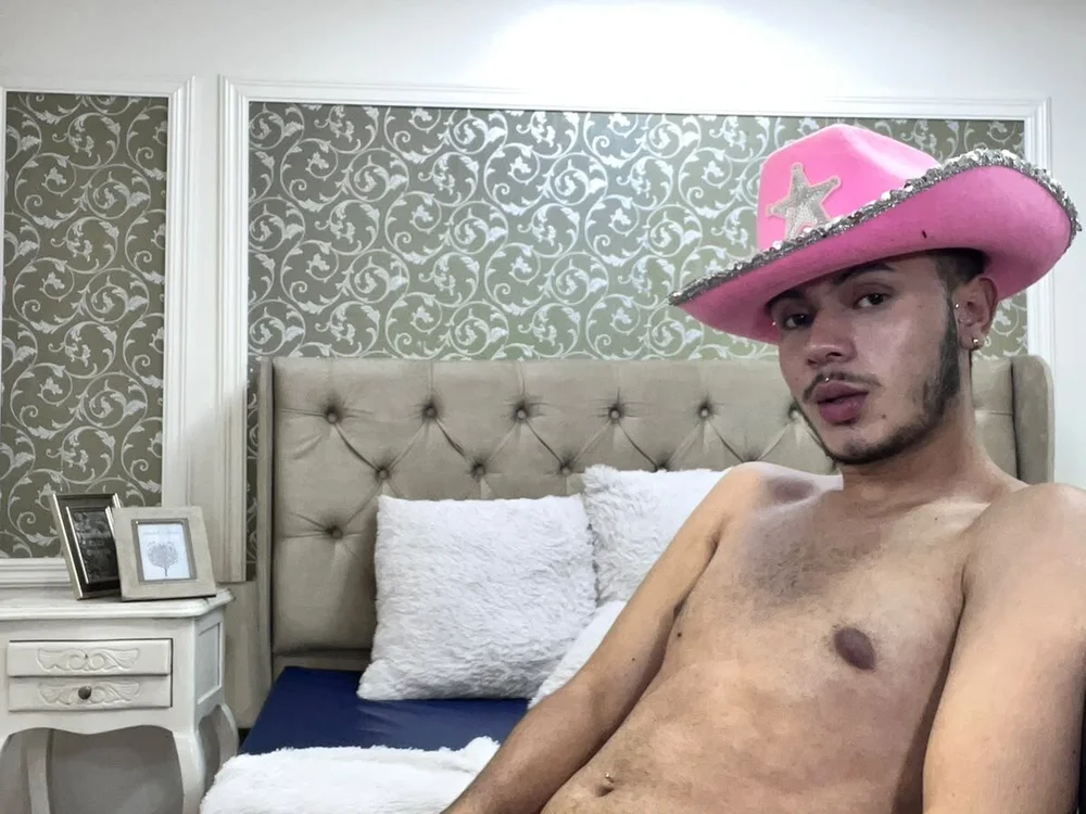 jones__carter Offline XXX Chat