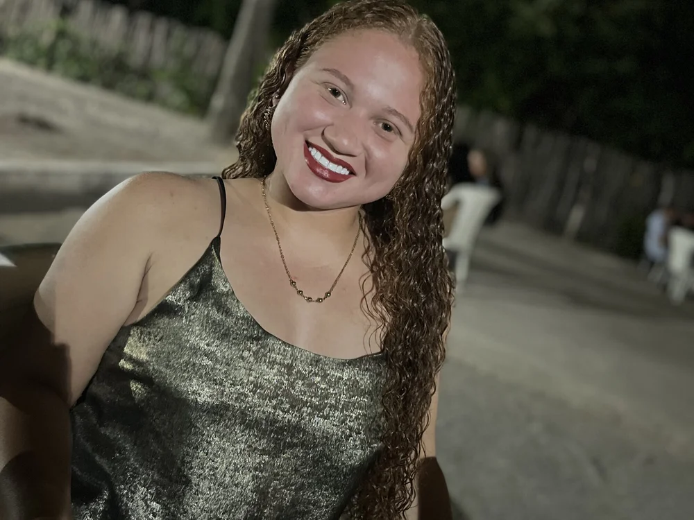 lucesita25's Offline XXX Chat