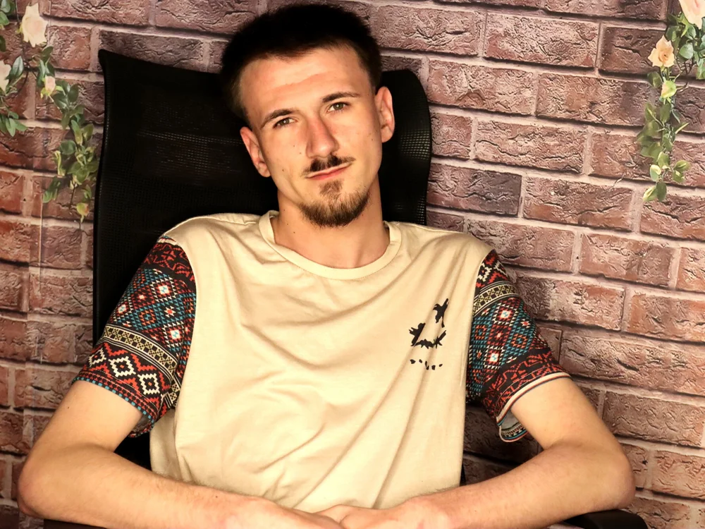 TylerVex Chat XXX offline