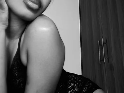 Fineriri Female Bigtitsblowjob Online Webcam Chat