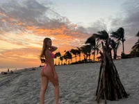 BlondeDolliee's Offline Chat Room