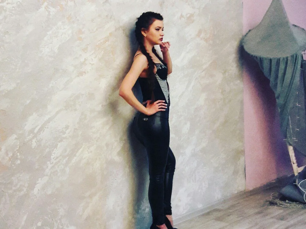 Sofia_Khalifa's Offline XXX Chat