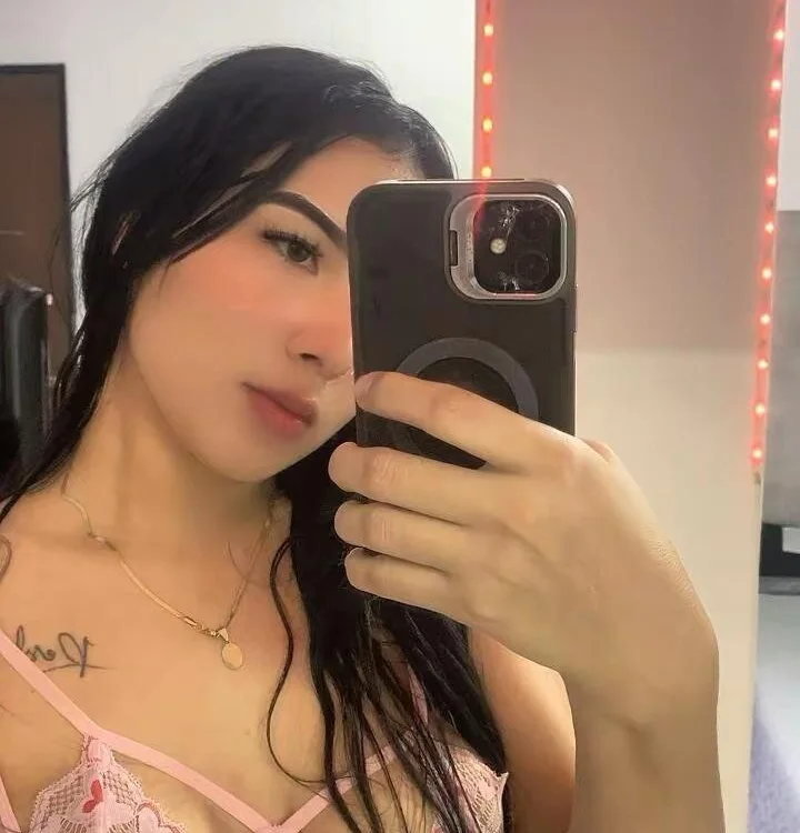 dulce_34 Offline XXX Chat