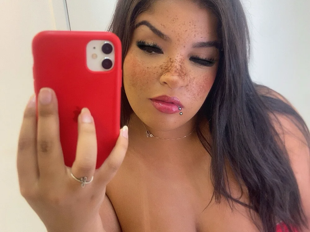 gabinasc2225's Offline XXX Chat