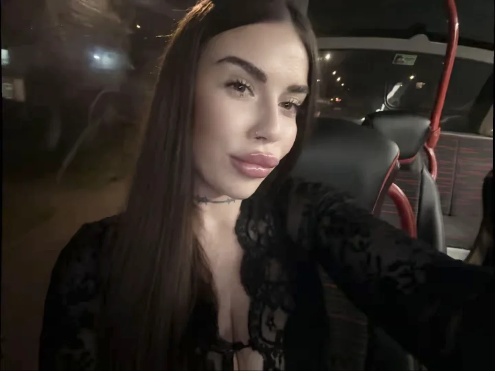 valentinalamont offline XXX-chat