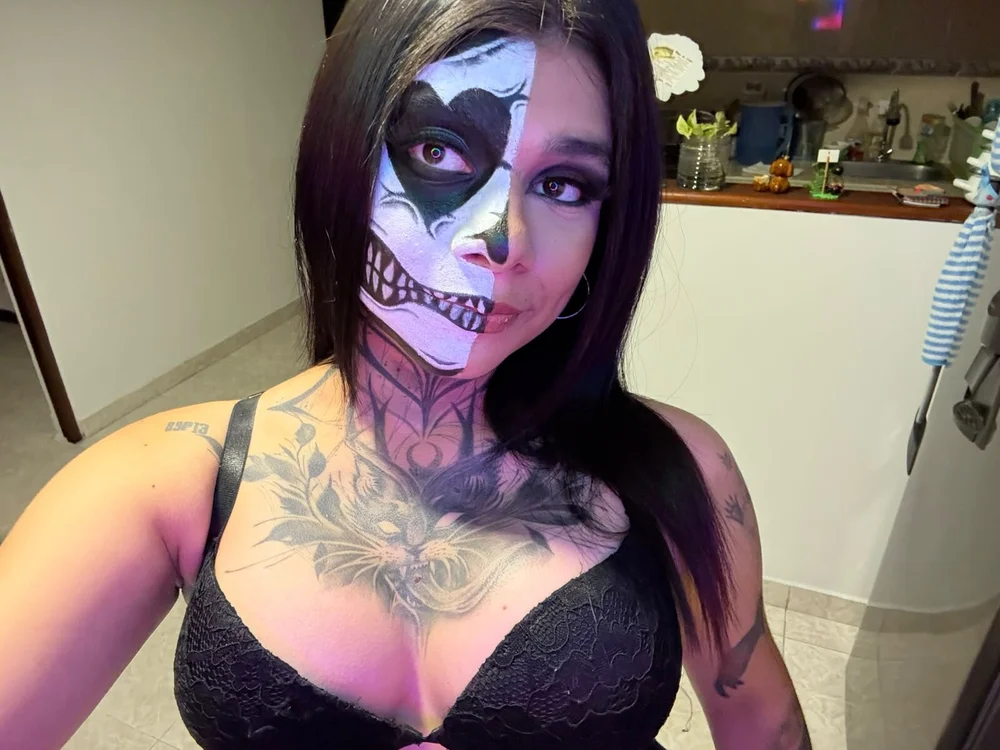 sabrina_evol Offline XXX-chat