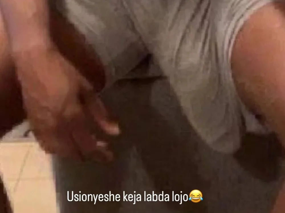 Busty_Ree offline chatrum