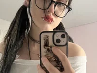 LeaptIssue's webcam live show