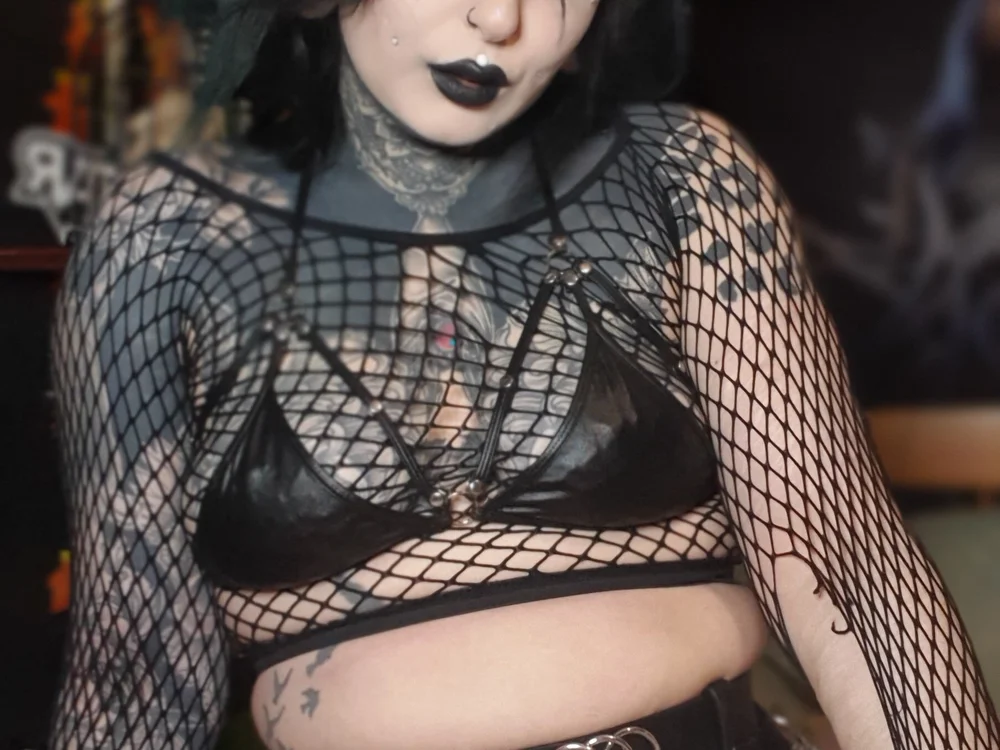 ladybathoryxx's Offline XXX Chat