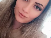 Model Sweetredvelvet