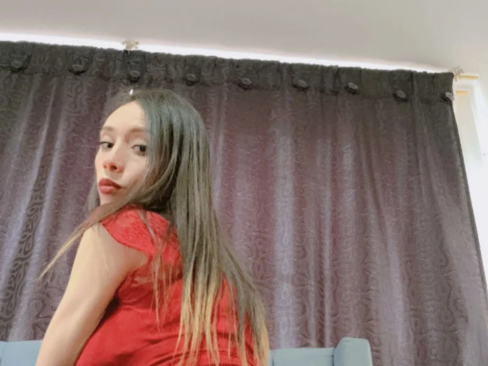 Samanthabach_'s Offline XXX Chat