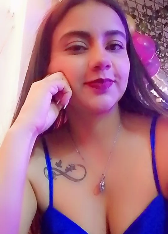 Queen_mia25 offline chatrum