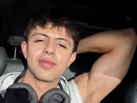 ItsJuanLuxxOficial webcam