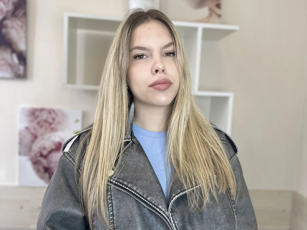 ElvinaHeldreth offline chatrum