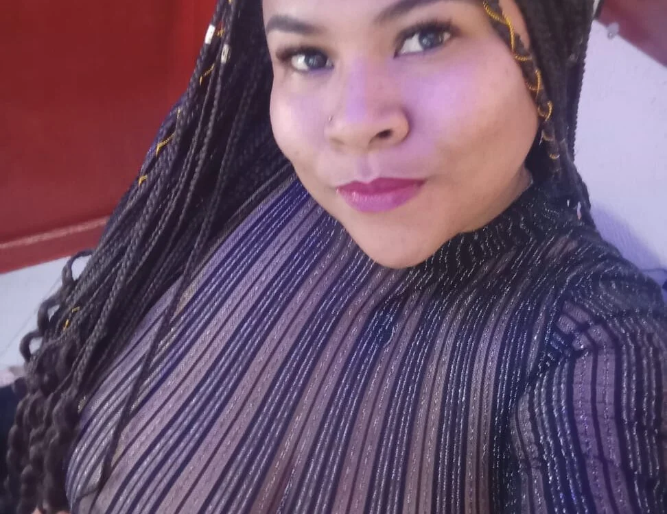 alba_sex10's Offline XXX Chat