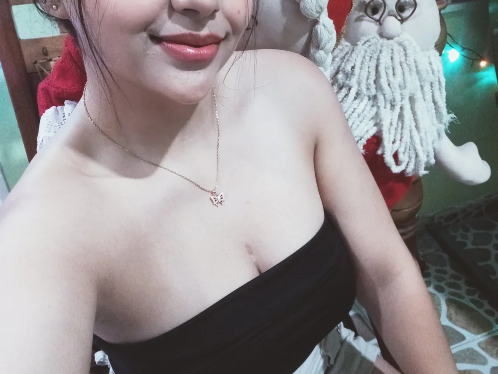 Andrea_lady's Offline XXX Chat