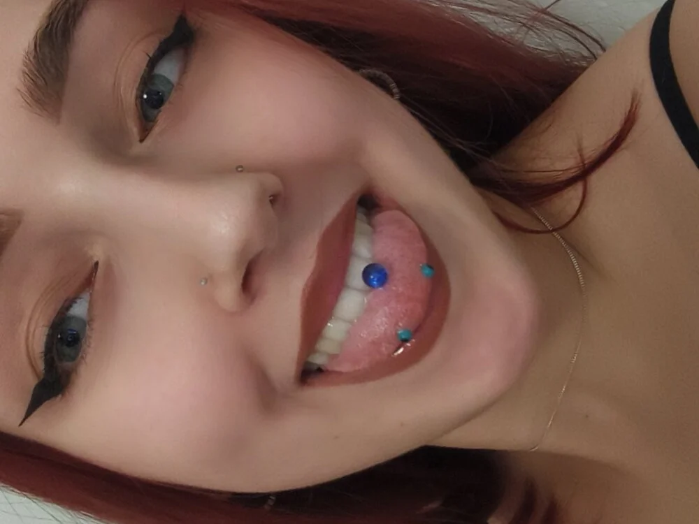 Scarlett-Quinn-: συνομιλία ΧΧΧ εκτός σύνδεσης