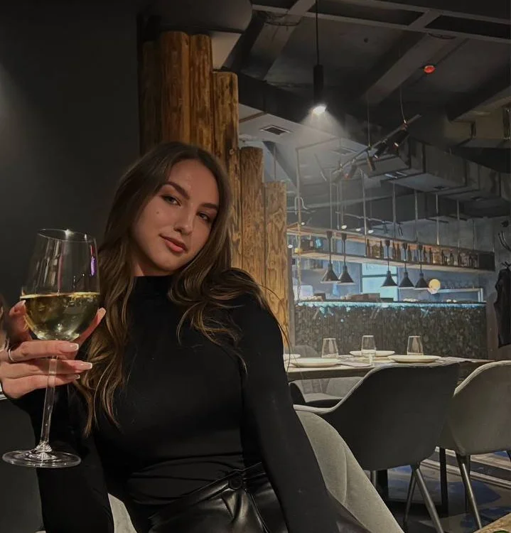 Show_Girls' Offline Chat Room