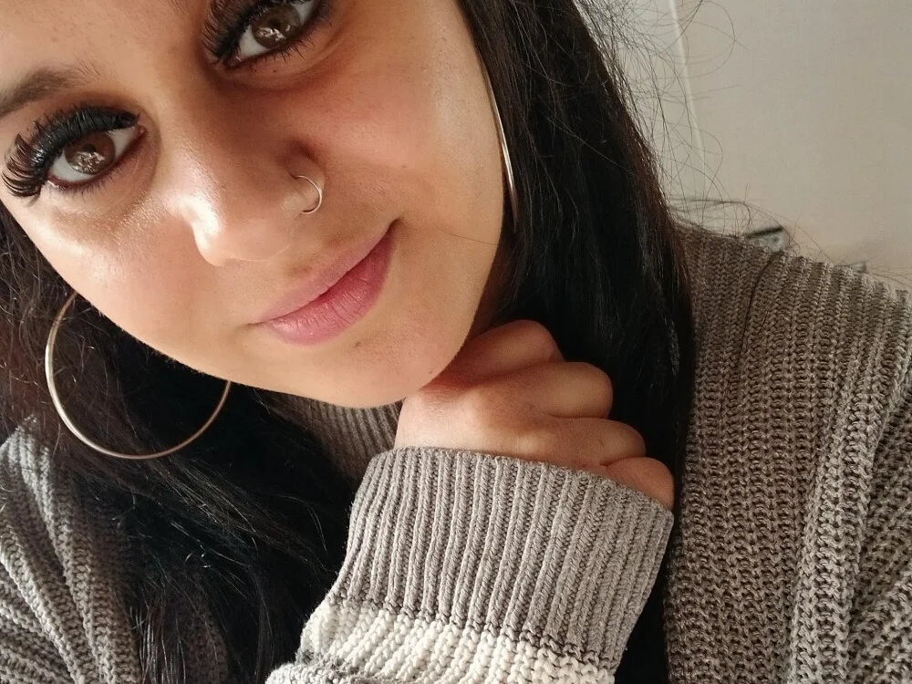 sawsiibrunette94's Offline XXX Chat