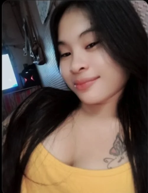 Foxygirly12's Offline XXX Chat