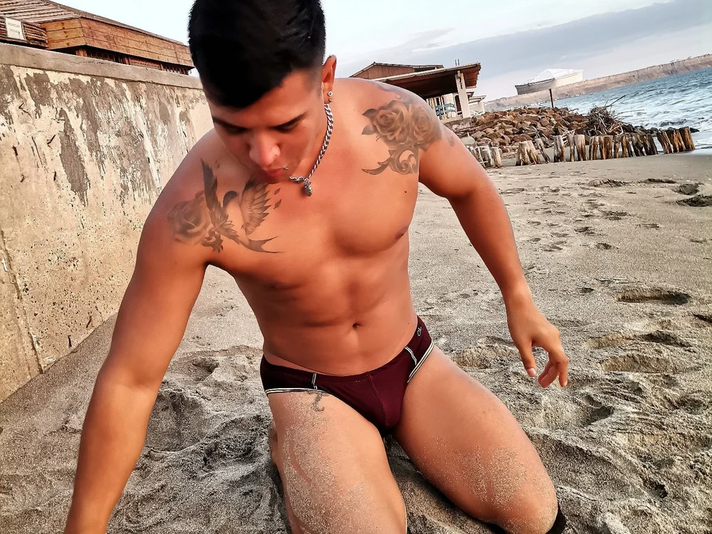 royboylatino offline chatrum