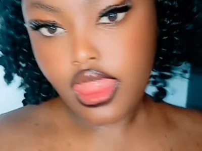 Nyakisore Female Cockrating Free Webcam Nude