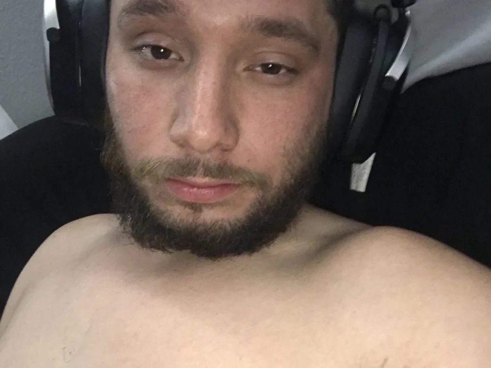 BigbrosCock's Offline Chat Room