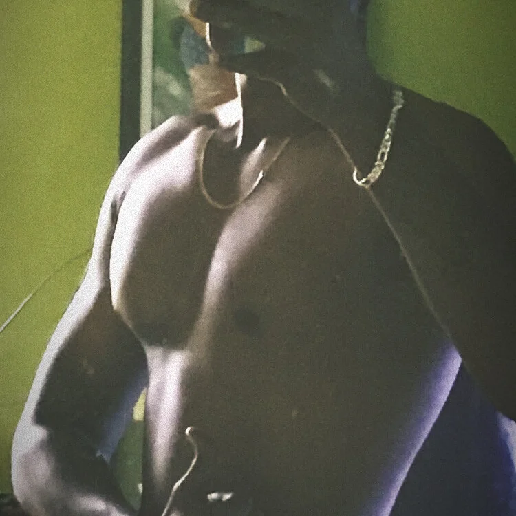 chennai_sexyboy's Offline XXX Chat