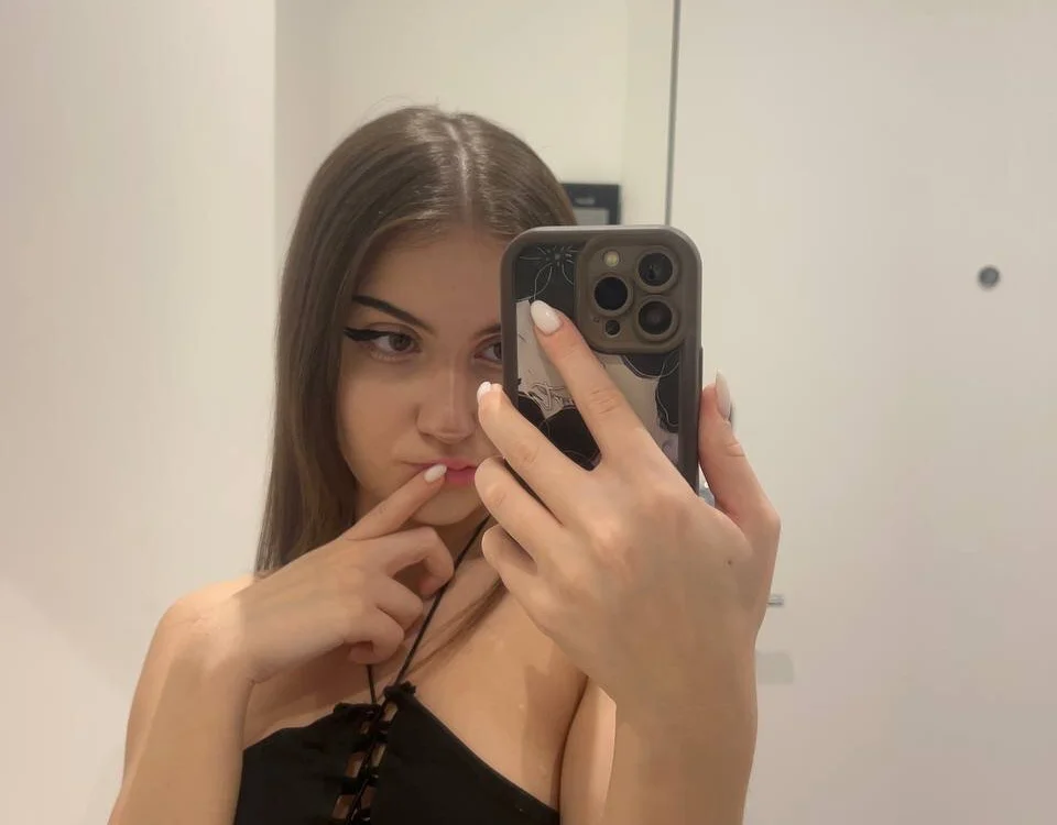 InnerNoise Chat XXX offline