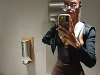 Milkypussyy's webcam live show